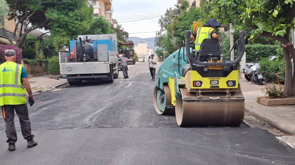 Από τις οπτικές ίνες στις ασφαλτοστρώσεις: Συνεχίζονται τα έργα στη Νέα Σμύρνη